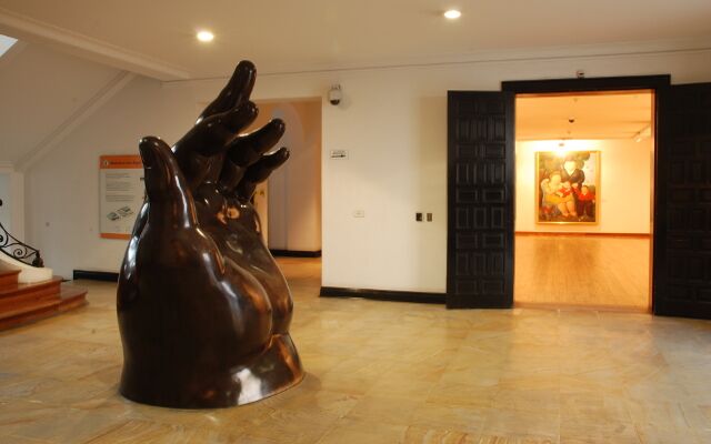 Museo Botero · Interior sculpture gallery